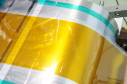 フィルムの精密抜き加工